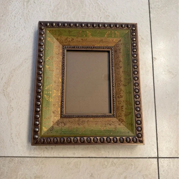 Photo Frame - Picture 2 of 9